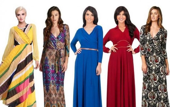 Add Sleeves for Your Maxi Dress in This Season