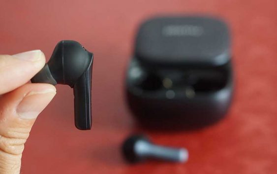 TWS Headphones Come With Battery Life of 70 Hours